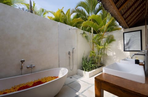 Toilet, Property building, Bathroom, Open Air Bath, Open Air Bath, Bath