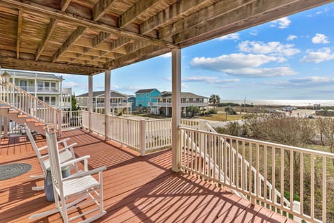 Shark Shack House in Holden Beach