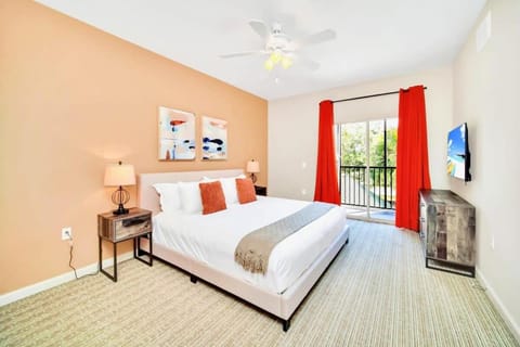3BR Condo with Pool and Hot Tub Close to Disney House in Four Corners