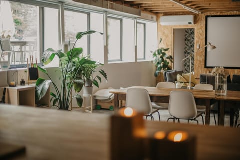 Grand loft avec Jacuzzi et Home Cinema House in Plérin