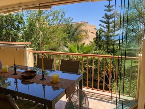 Balcony/Terrace, furniture