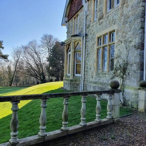 Country Manor House with indoor Pool and Hot Tub Villa in Rochester