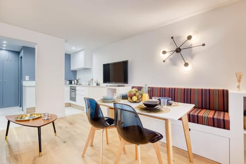 Dining area, kitchen