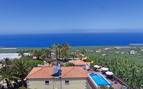 Property building, Garden, View (from property/room), Sea view, Swimming pool