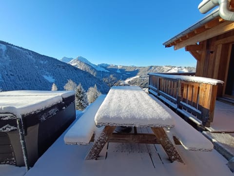 Chalet avec jacuzzi - 150 m des remontées Chalet in Montriond