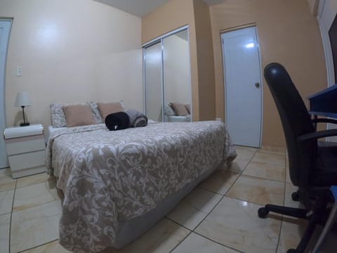 Apartament In Town Ponce- Free Wifi & Ac Condominio in Ponce