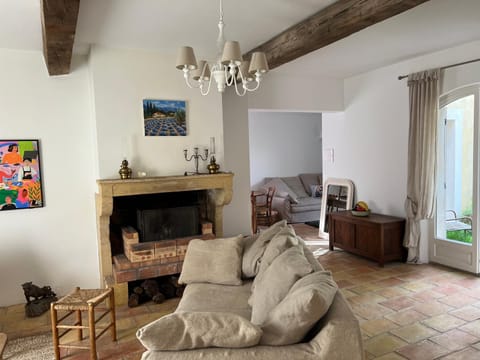 Charming village house in Goult House in Goult