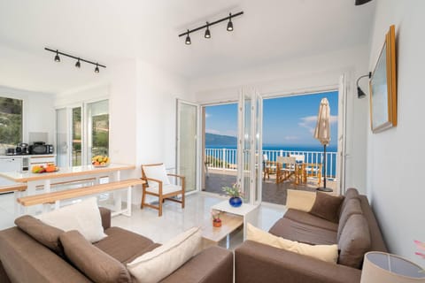 Living room, Sea view