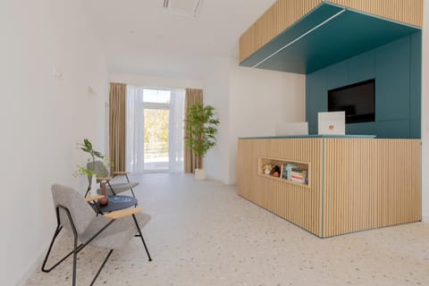 TV and multimedia, Lobby or reception, Seating area, Internal: Not applicable to any particular room