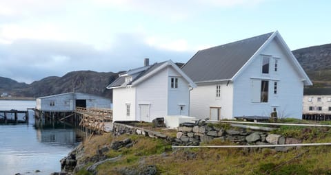 Facade/entrance, Summer