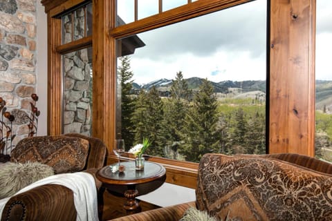 K B M Resorts- PLO-6599 Luxurious Private Home with Pool Table Wood Burning Fireplace 2 Family Rooms House in Park City