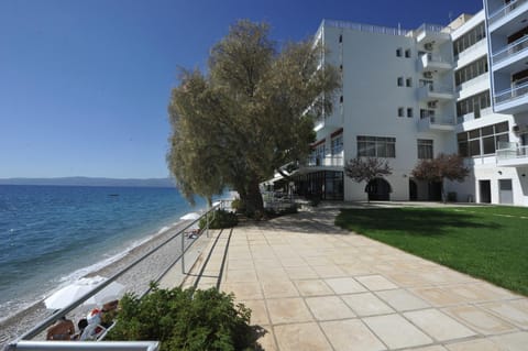 Facade/entrance, Garden, Beach