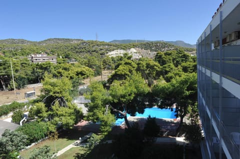 Mountain view, Pool view