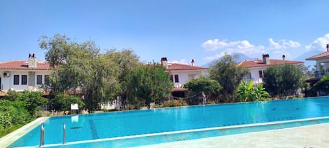 Havuz olanaklı bahçeli villa karens Villa in Fethiye