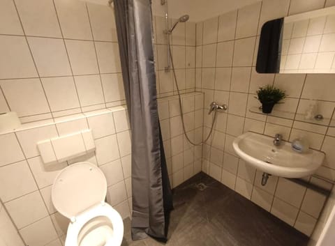 Stylish Apartment with WIFI, Near University& Augsburg Messe Apartment in Augsburg