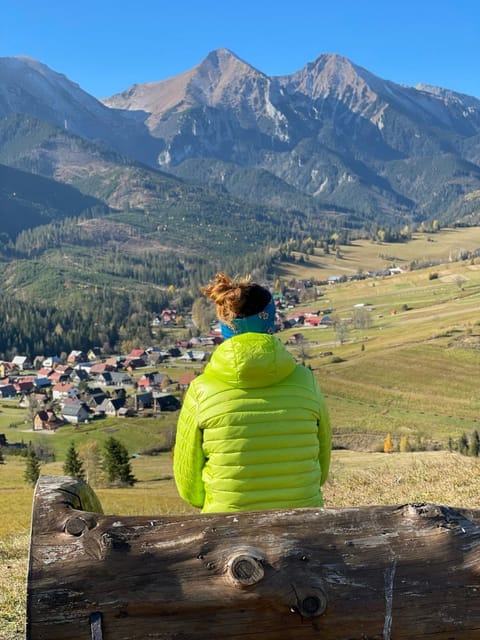 Nearby landmark, Natural landscape, Mountain view