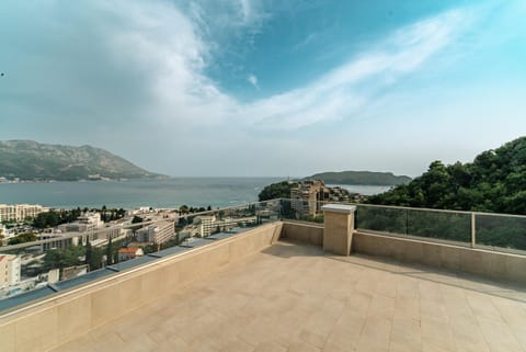 Natural landscape, Balcony/Terrace, Mountain view, Sea view