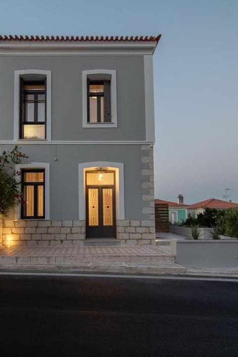 Property building, Facade/entrance, Sunset