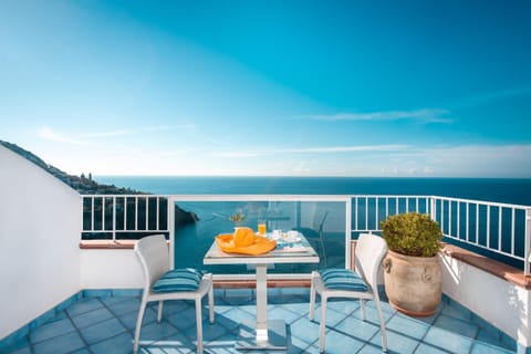 Patio, Day, Natural landscape, View (from property/room), Balcony/Terrace, Living room, Sea view