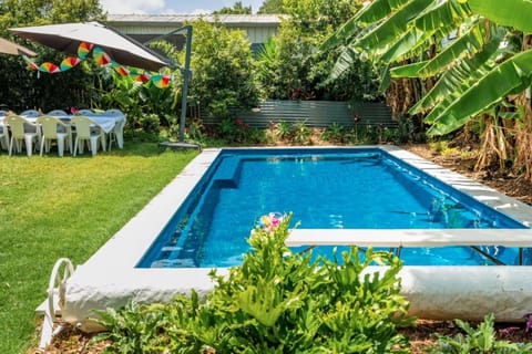 OXLEY Private Heated Mineral Pool & Private Home House in Brisbane