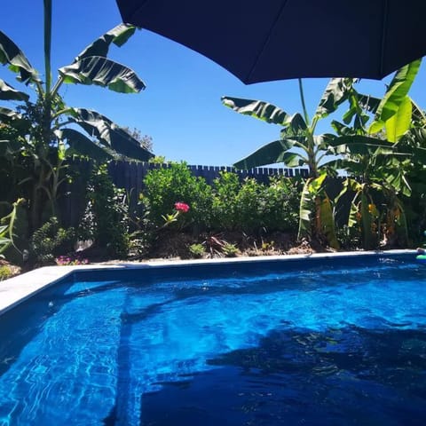 OXLEY Private Heated Mineral Pool & Private Home House in Brisbane