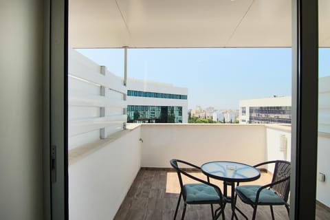 Property building, Balcony/Terrace, City view