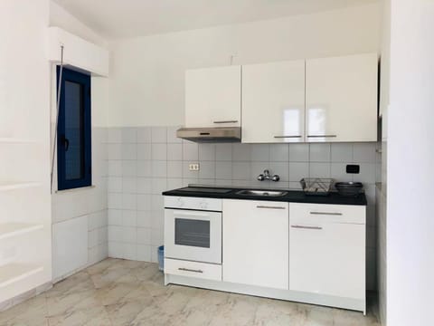 Kitchen or kitchenette, Photo of the whole room, Seating area, Area and facilities