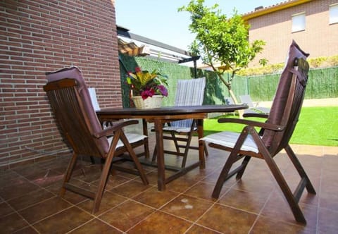 Balcony/Terrace, furniture