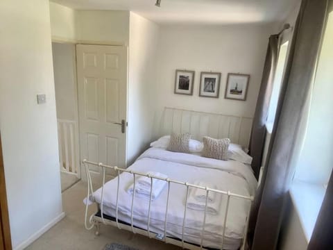 Cheerful 2-bedroom home with free parking House in Chester