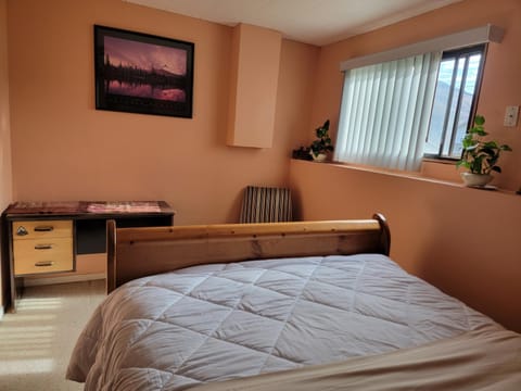 Charming - 2 bedrooms basemnt, 1 full bath & rec room Apartamento in Kamloops