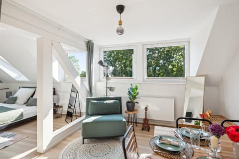 Living room, Dining area