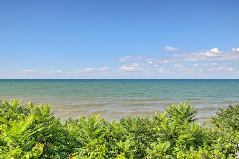 Sodus Point Escape with Yard Walk to Lake Ontario Casa in Sodus Point