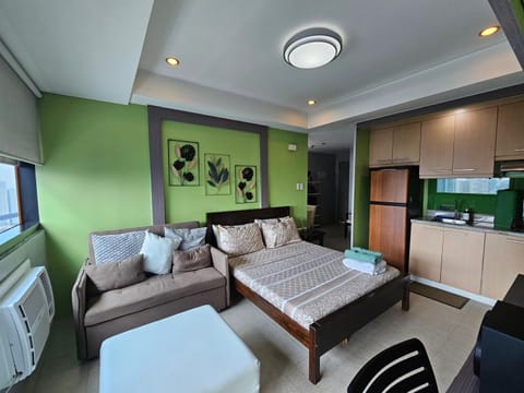 Spacious Studios Apartment hotel in Mandaluyong