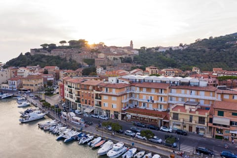 Property building, Neighbourhood, Bird's eye view, City view, Sunset