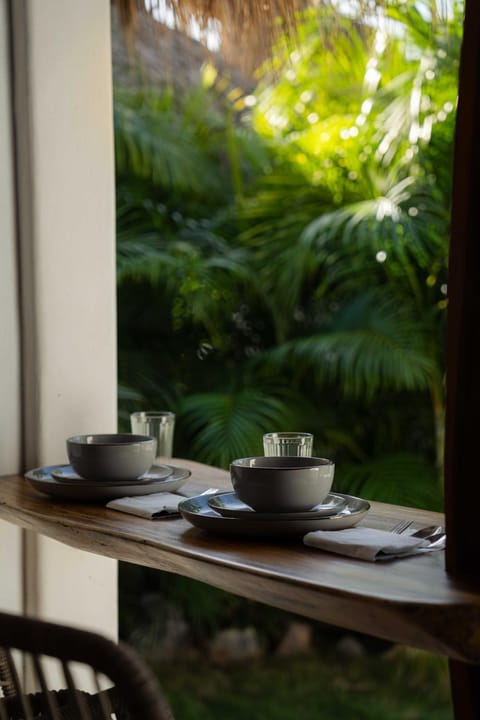 Dining area, kitchen