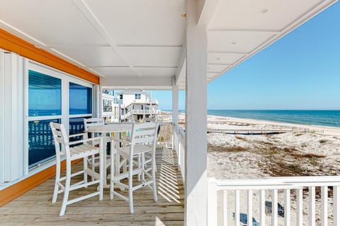 Sea Vous Play House in Saint George Island