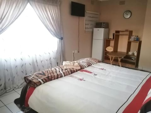 The Signature Guesthouse Bed and Breakfast in Roodepoort