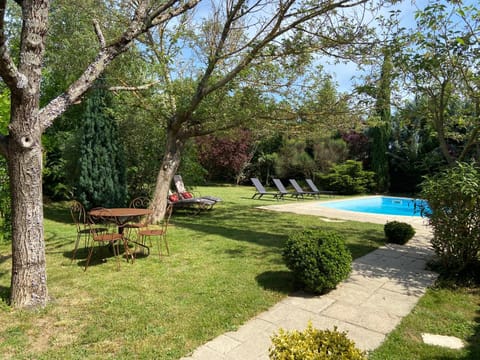 Jas de Berrias Chambre d’hôte Pousada com café da manhã (B&B) in Berrias-et-Casteljau