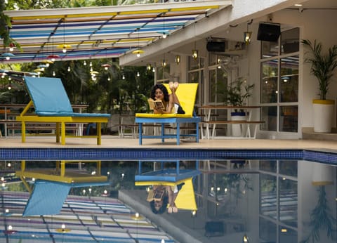 Pool view, Swimming pool, sunbed