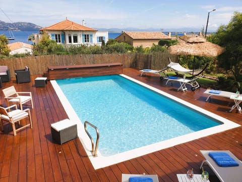 Superbe Villa 5étoiles Presqu'Île de Giens Rita la Villa d'Or vue mer piscine Villa in Hyères