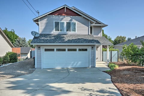 Welcoming Medford Home Near Parks and Downtown! House in Medford