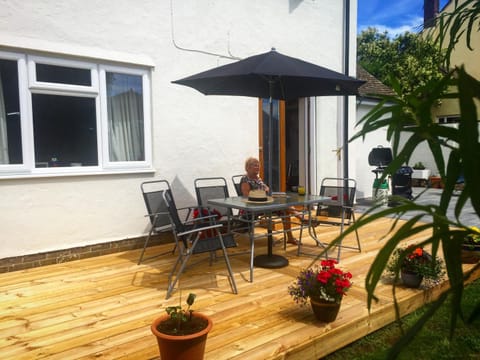 Sea Bean 2 Bedroom House Manorbier Tenby Pet Friendly House in Wales