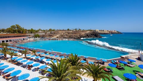 Beach, Pool view