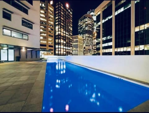 Brisbane Break Panoramic River Views Free Parking Condo in Kangaroo Point