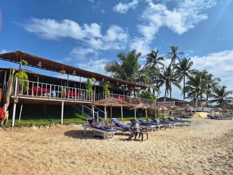 Happy Shack Beach And Wooden Huts Resort in Benaulim