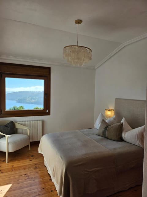 Limens Luxury Home House in Cangas