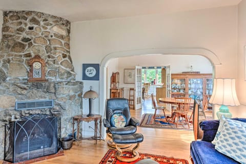 Charming Historic Retreat Near Poverty Bay! Maison in Federal Way