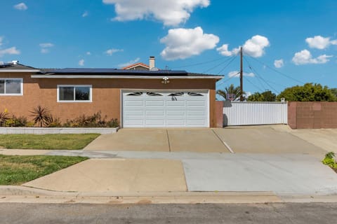 LUX -- A Perfect Home in South Bay 10 Mins to Beaches House in Lomita