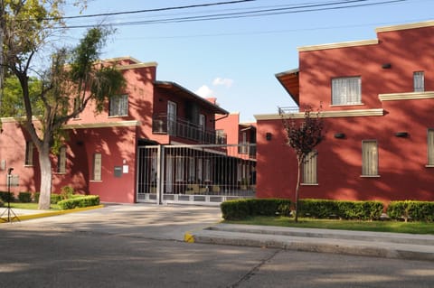 Facade/entrance, Balcony/Terrace