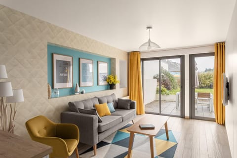 Living room, Seating area, Garden view
